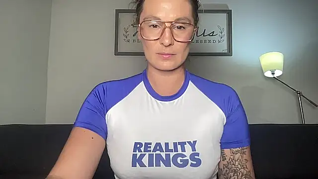 Mandyrheaa online show from 10.31.25