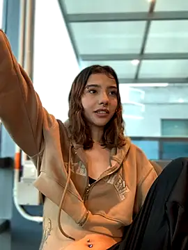 MiaaCute- online show from 10.17.25