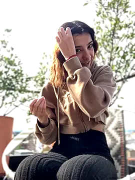 MiaaCute- online show from 10.19.25