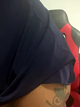 NatashaAzura online show from 11.28.25