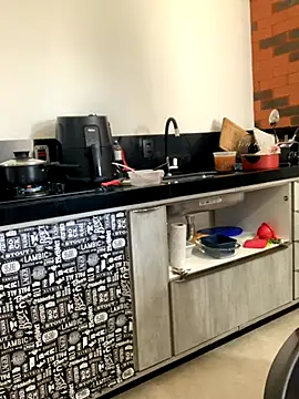 NatashaAzura online show from 11.30.25