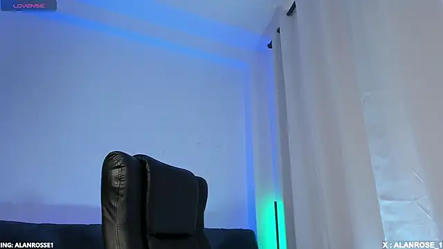 Snapshot of AlanRose01 chatting on 10.27.25 AlanRose01 online show from 10.27.25