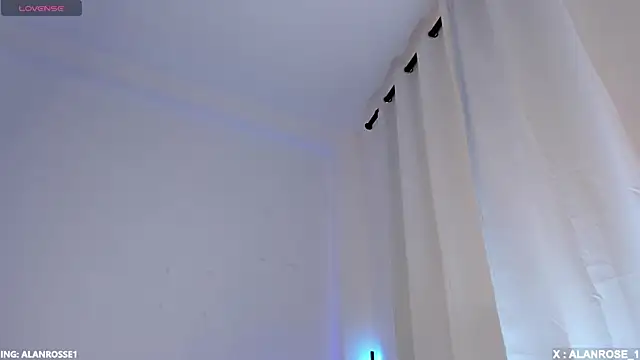 Snapshot of AlanRose01 chatting on 11.06.25 AlanRose01 online show from 11.06.25