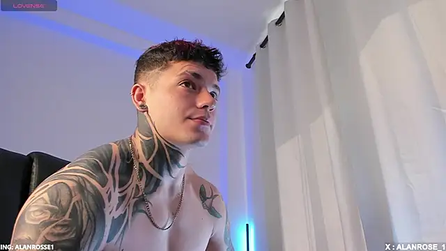 Snapshot of AlanRose01 chatting on 11.07.25 AlanRose01 online show from 11.07.25