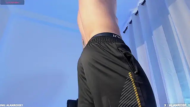 Snapshot of AlanRose01 chatting on 12.03.25 AlanRose01 online show from 12.03.25