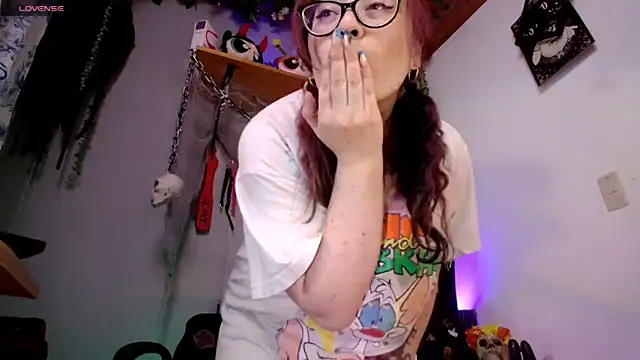 Snapshot of Violetafetish-dirty chatting on 10.07.25 Violetafetish-dirty online show from 10.07.25