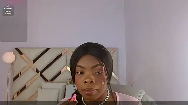 Snapshot of Maiacharris_ chatting on 06.26.26 Maiacharris online show from 06.26.26