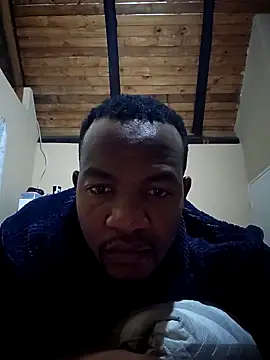 Snapshot of sgid8192 chatting on 10.30.25 sgid8192 online show from 10.30.25