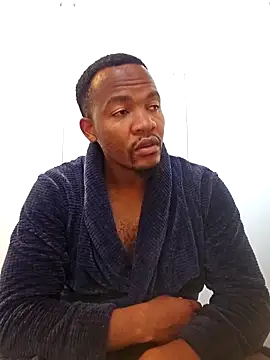 Snapshot of sgid8192 chatting on 11.21.25 sgid8192 online show from 11.21.25