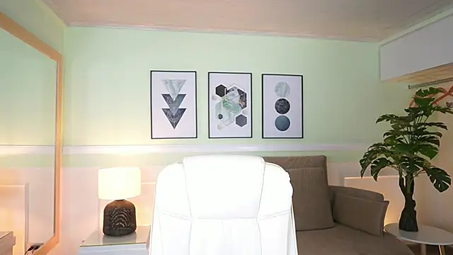 EmilyTurneer online show from 02.12.26