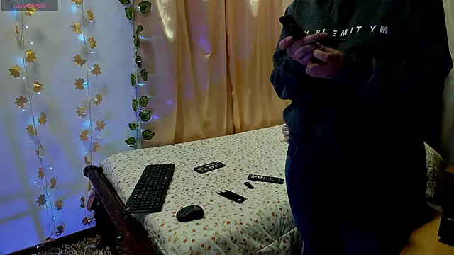 Milie yue online show from 11.10.25