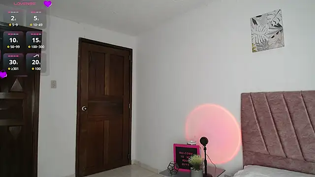 Snapshot of EmmaNova_ chatting on 10.30.25 EmmaNova  online show from 10.30.25