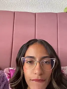 Snapshot of elegant__rouse chatting on 12.13.25 elegant rouse online show from 12.13.25