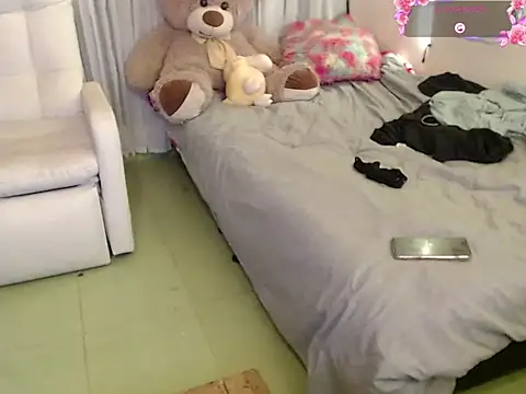 yvonne jlove online show from 12.03.25