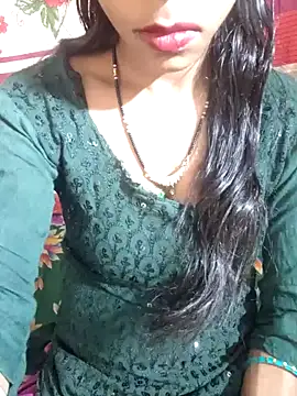 Itz Aisha   online show from 03.17.26