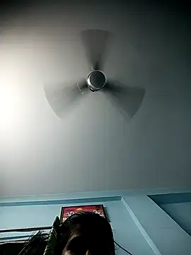 Mango Fruty online show from 10.18.25