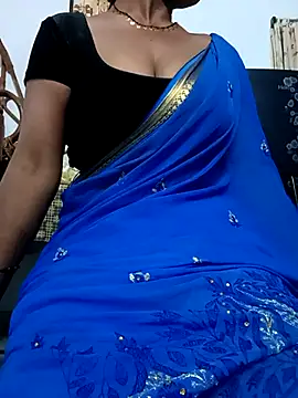 Snapshot of Sravya__ chatting on 11.06.25 Sravya online show from 11.06.25