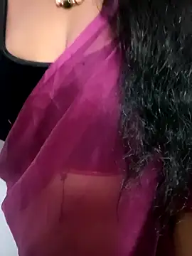 Snapshot of Sravya__ chatting on 11.07.25 Sravya online show from 11.07.25