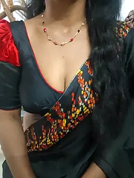 Snapshot of Sravya__ chatting on 12.14.25 Sravya online show from 12.14.25