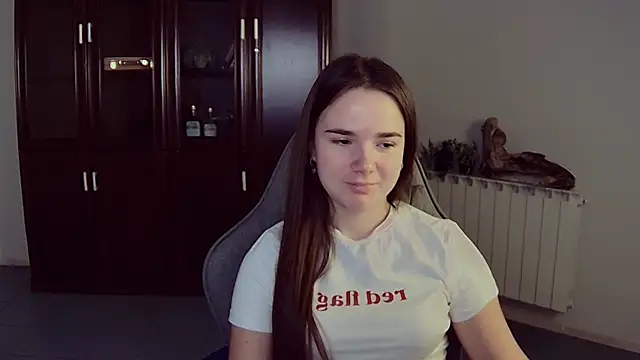 Snapshot of May_Bloom chatting on 11.20.25 May Bloom online show from 11.20.25