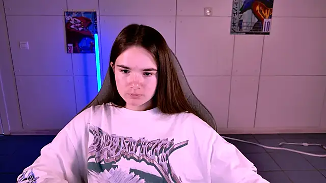 Snapshot of May_Bloom chatting on 11.26.25 May Bloom online show from 11.26.25