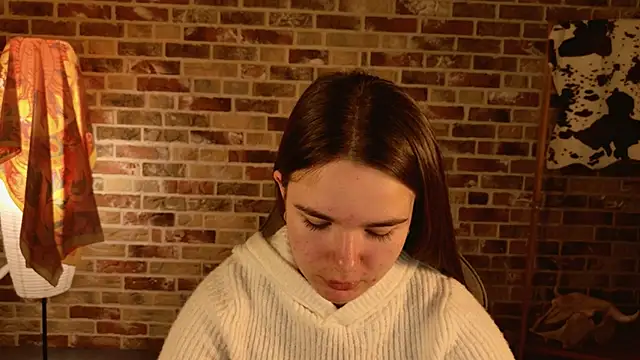 Snapshot of May_Bloom chatting on 12.02.25 May Bloom online show from 12.02.25