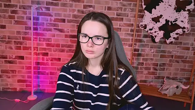 May Bloom online show from 03.04.26