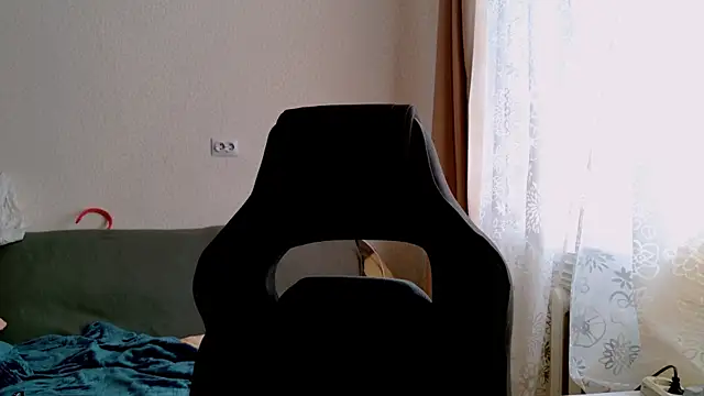 May Bloom online show from 06.18.26