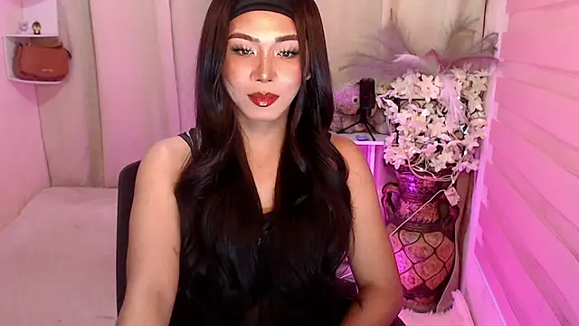 Snapshot of Katesy12 chatting on 12.05.25 Katesy12 online show from 12.05.25