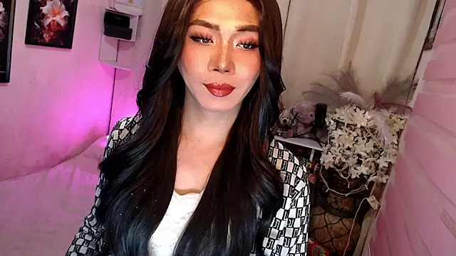 Snapshot of Katesy12 chatting on 12.18.25 Katesy12 online show from 12.18.25