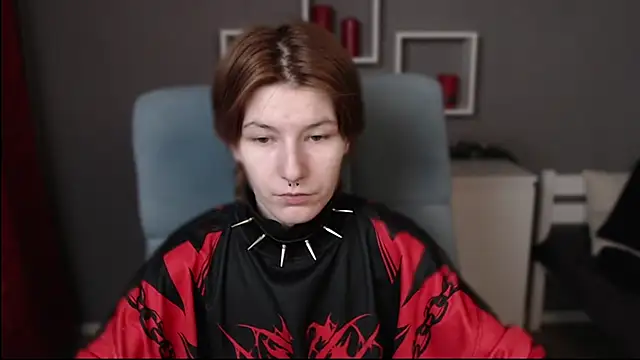 Snapshot of guitarandangell chatting on 12.15.25 guitarandangell online show from 12.15.25