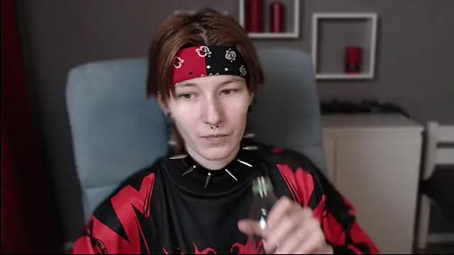 guitarandangell online show from 12.17.25