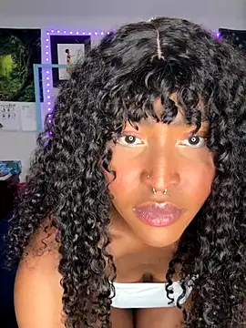 Snapshot of DaisyMynx chatting on 11.02.25 DaisyMynx online show from 11.02.25