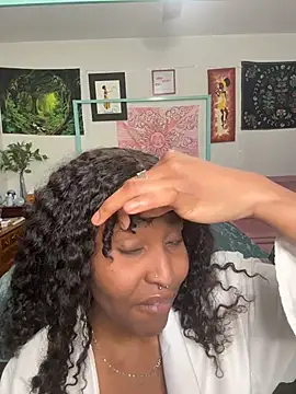 Snapshot of DaisyMynx chatting on 12.05.25 DaisyMynx online show from 12.05.25