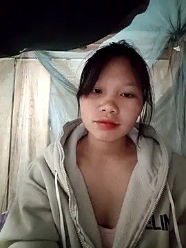 linh-miu99 online show from 03.04.26