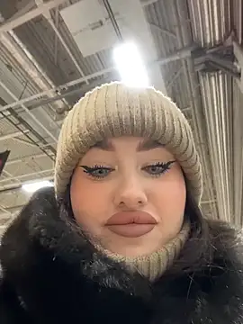 KiraSunshine online show from 12.01.25