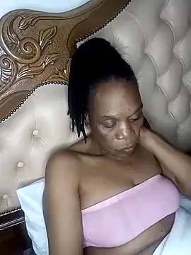 Snapshot of Hotcougar chatting on 11.09.25 Hotcougar online show from 11.09.25