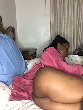 Snapshot of Hotcougar chatting on 11.30.25 Hotcougar online show from 11.30.25