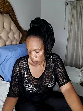 Snapshot of Hotcougar chatting on 12.01.25 Hotcougar online show from 12.01.25