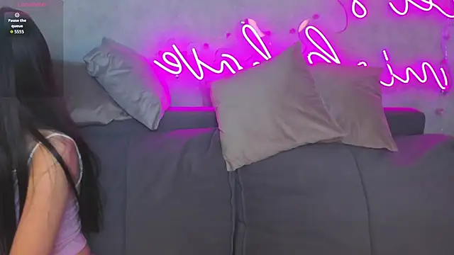 Eva Mayers online show from 11.13.25