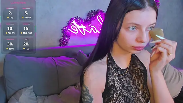 Eva Mayers online show from 01.14.26