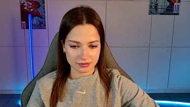 KiraVair online show from 10.23.25