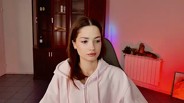 KiraVair online show from 12.19.25