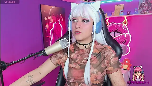 Snapshot of LuanEter chatting on 03.10.26 LuanEter online show from 03.10.26