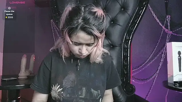 Navier   online show from 06.21.26