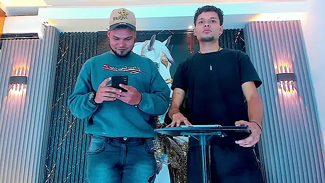 Snapshot of handsome_boys22 chatting on 10.23.25 handsome boys22 online show from 10.23.25