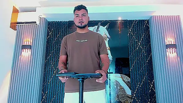 Snapshot of handsome_boys22 chatting on 10.29.25 handsome boys22 online show from 10.29.25