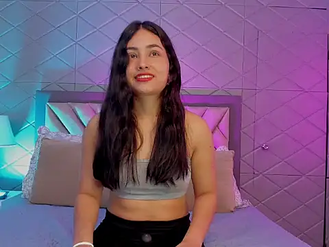 Snapshot of ViolettRouse chatting on 11.24.25 ViolettRouse online show from 11.24.25