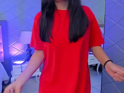 Snapshot of ViolettRouse chatting on 12.01.25 ViolettRouse online show from 12.01.25