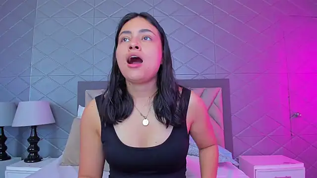 Snapshot of ViolettRouse chatting on 01.07.26 ViolettRouse online show from 01.07.26